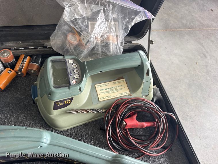 image for item EW4680 (2) Radiodetection RD7000+ locator