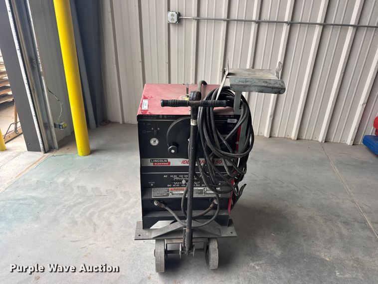 image for item EW4683 Lincoln Ideal arc 250 welder