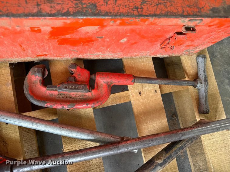 image for item EW4684 Ridgid pipe threader