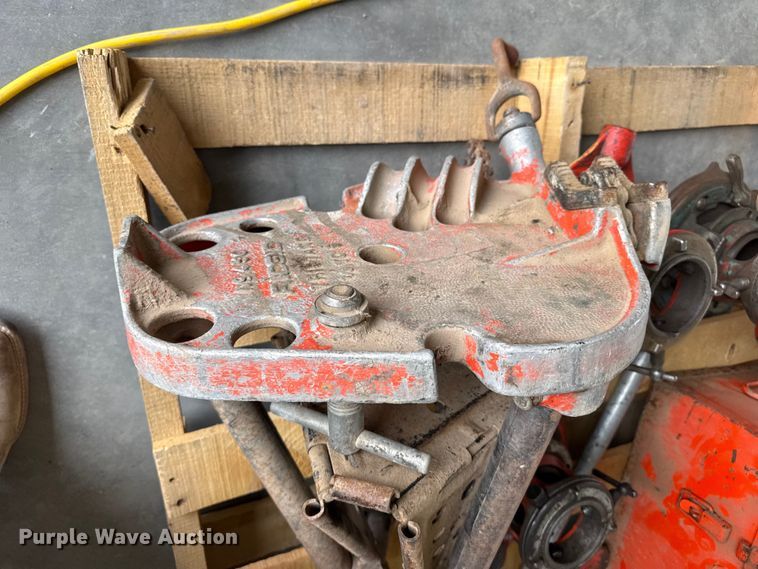 image for item EW4684 Ridgid pipe threader