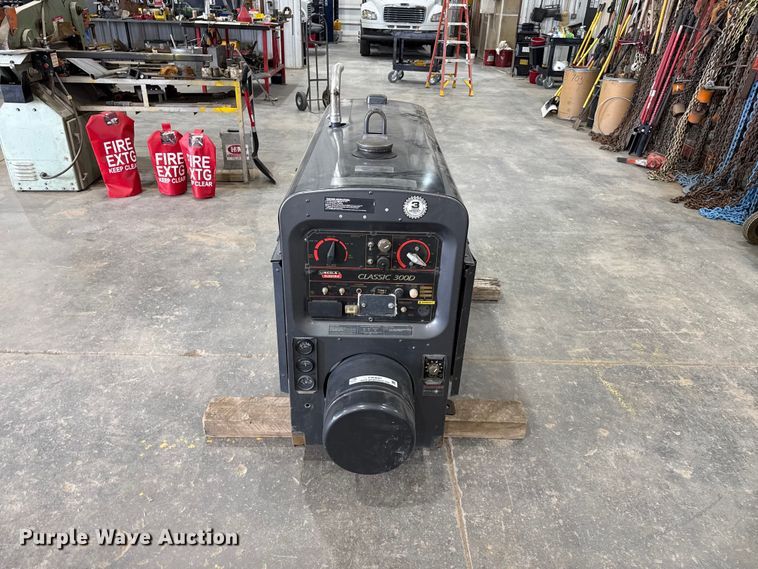 image for item EW4687 Lincoln Classic 300D welder