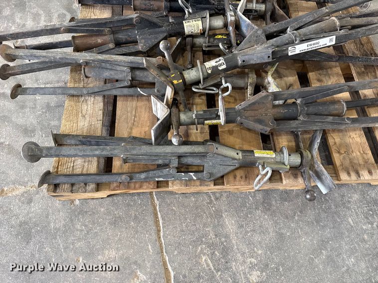 image for item EW4692 Pipe jacks