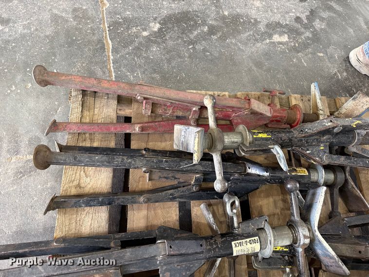image for item EW4692 Pipe jacks