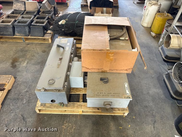 image for item EW4693 Electrical boxs