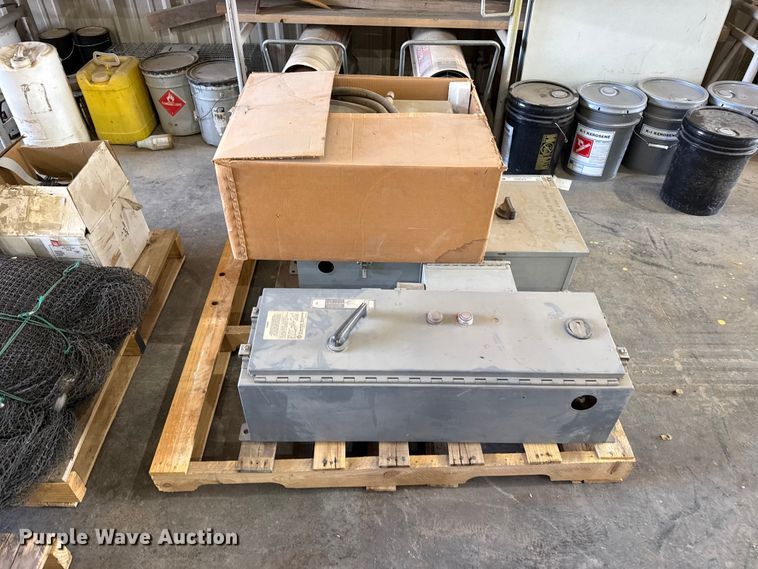 image for item EW4693 Electrical boxs