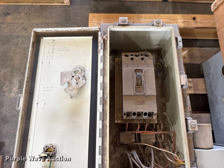 image for item EW4693 Electrical boxs