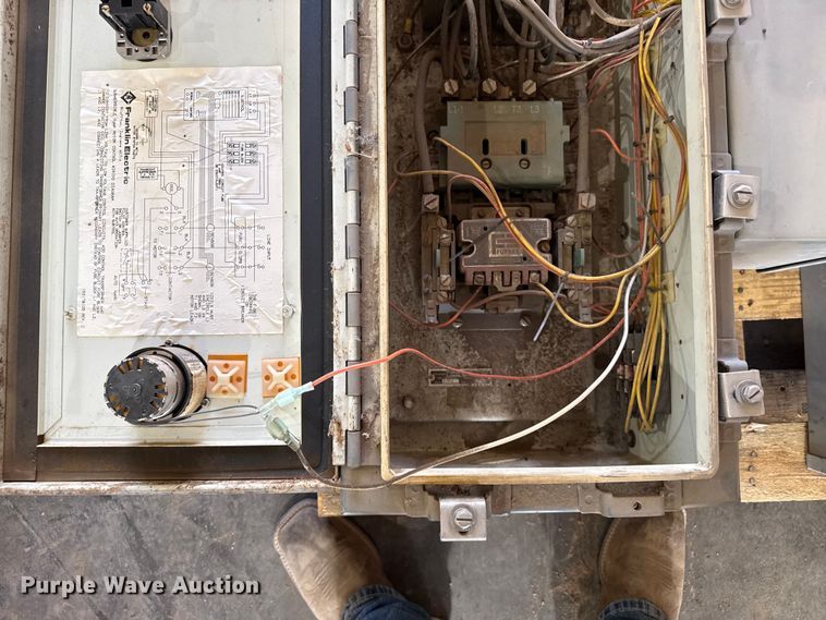 image for item EW4693 Electrical boxs