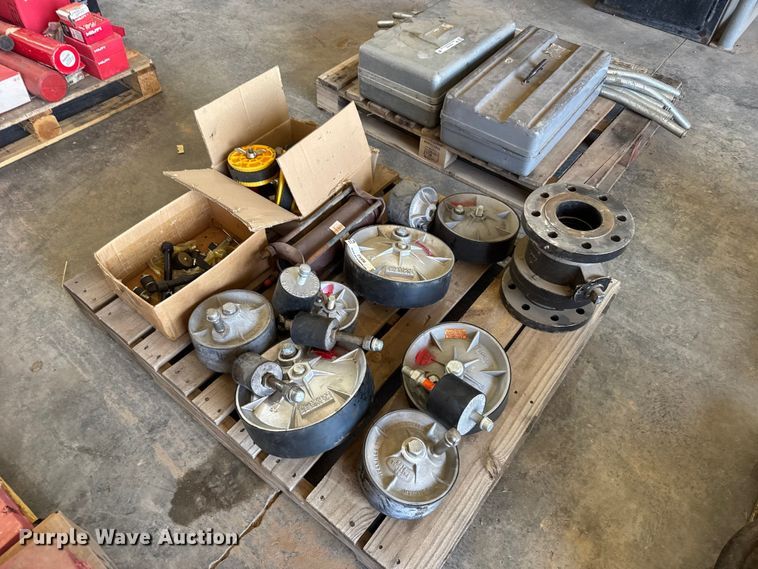 image for item EW4698 Pioneer Pipeline plugs