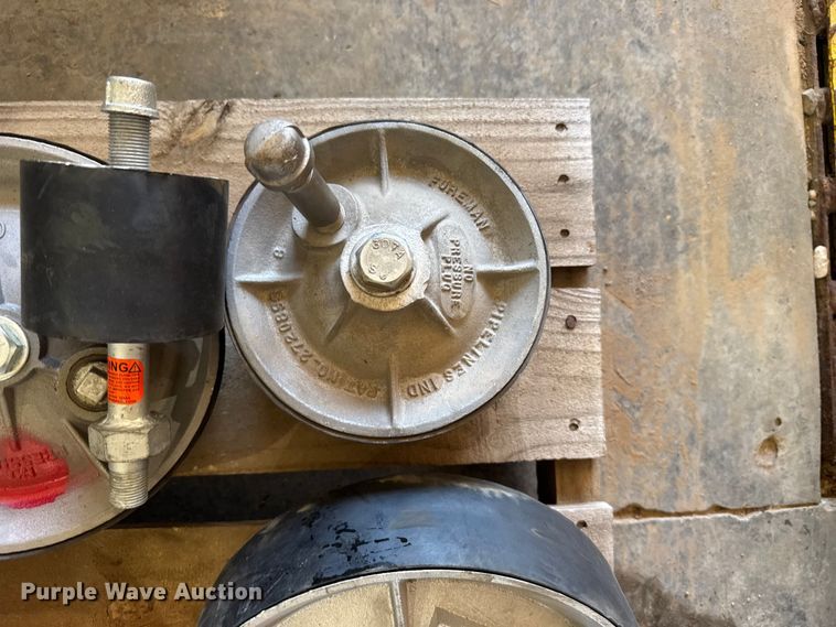 image for item EW4698 Pioneer Pipeline plugs