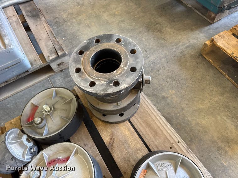 image for item EW4698 Pioneer Pipeline plugs
