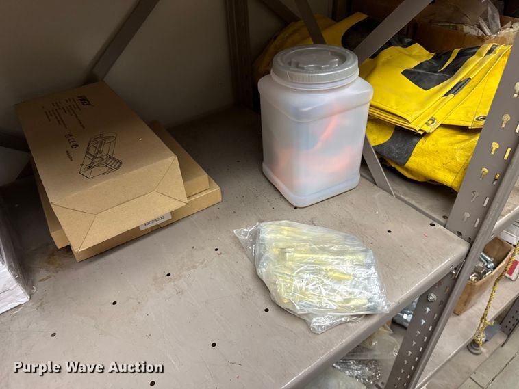 image for item EW4702 Automotive supplies