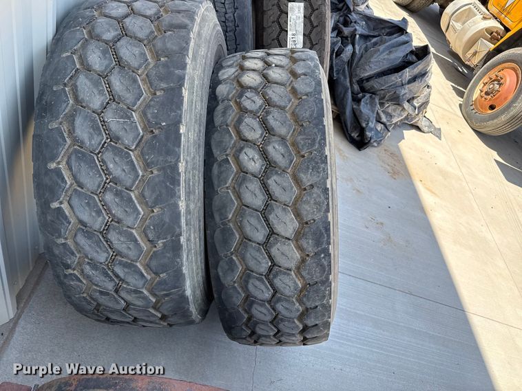 image for item EW4704 (4) tires