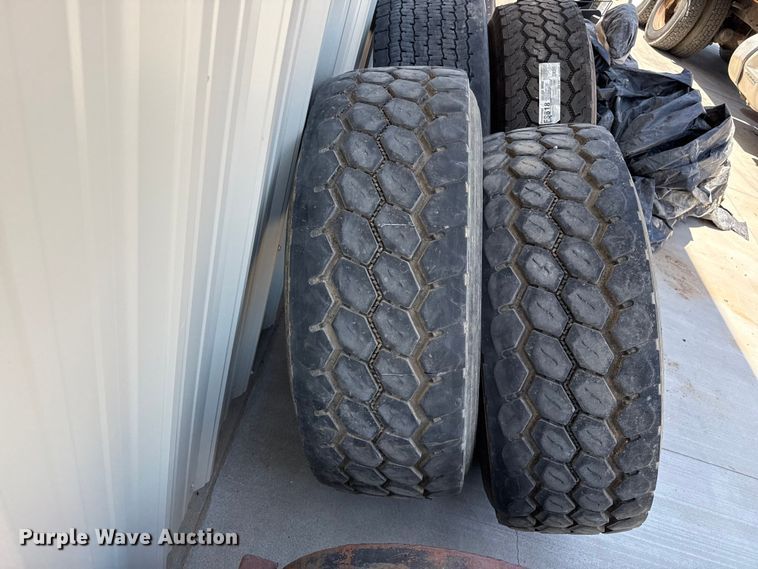 image for item EW4704 (4) tires