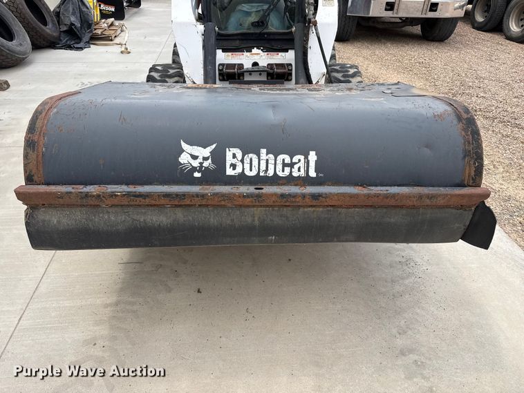 image for item EW4705 2007 Bobcat 72 Sweeper skid steer sweeper