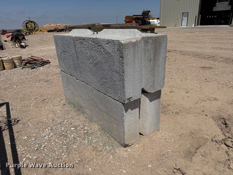 image for item EW4712 Concrete blocks