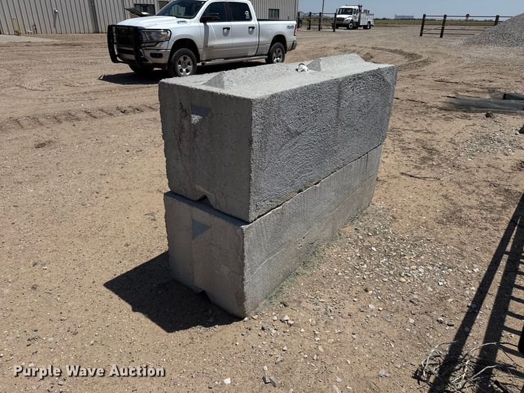 image for item EW4712 Concrete blocks