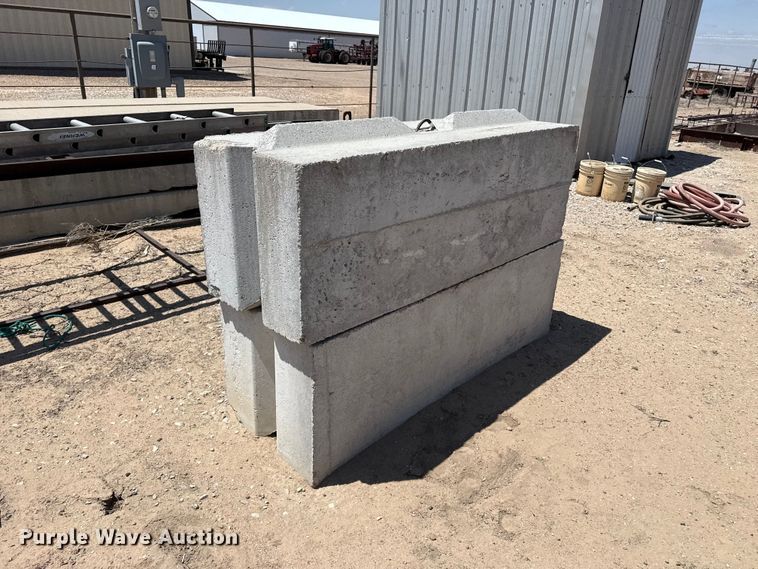 image for item EW4712 Concrete blocks
