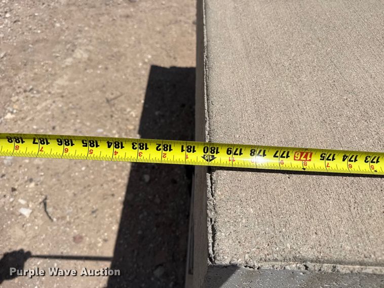 image for item EW4712 Concrete blocks