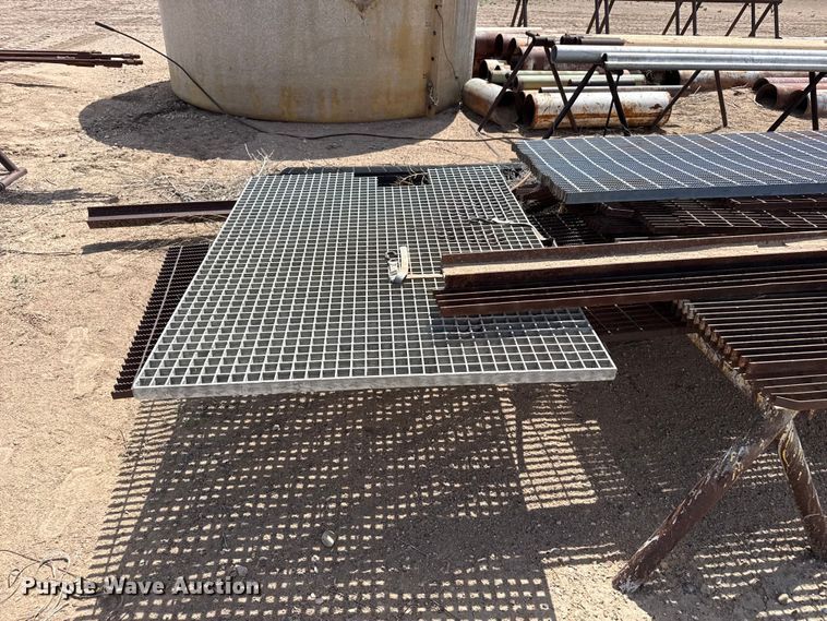 image for item FB6542 Metal building materials