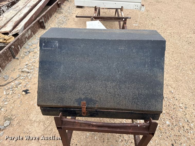 image for item FB6573 (5) toolboxes