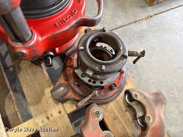 image for item FB6580 Ridgid pipe threading equipment