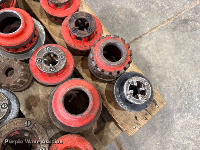 image for item FB6580 Ridgid pipe threading equipment