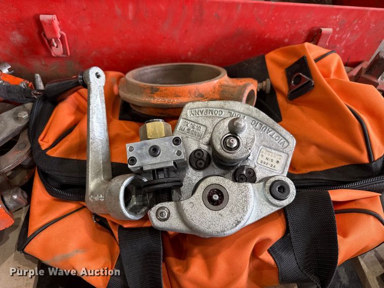 image for item FB6581 Ridgid pipe threading equipment