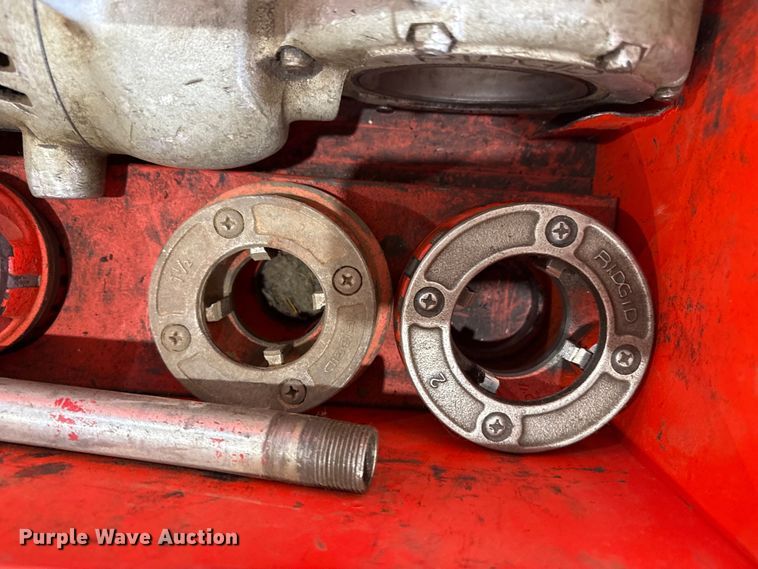 image for item FB6581 Ridgid pipe threading equipment