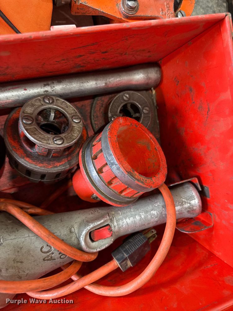 image for item FB6581 Ridgid pipe threading equipment