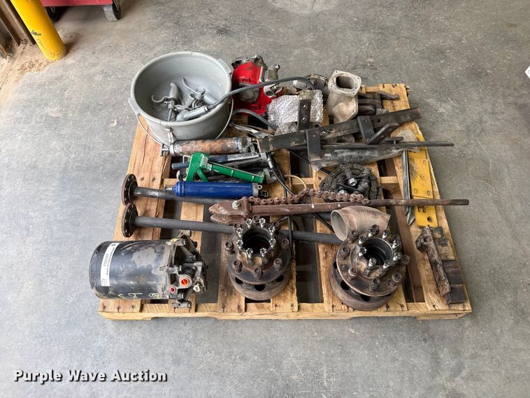 image for item FB6587 Truck parts