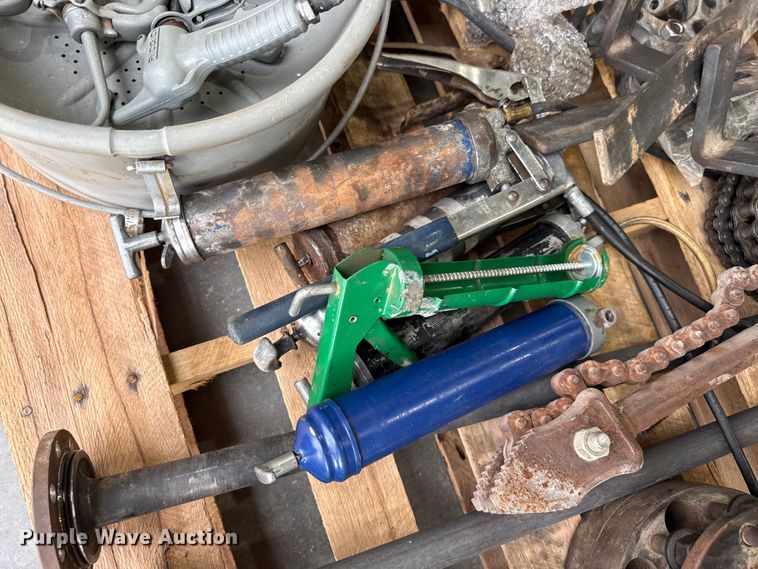 image for item FB6587 Truck parts