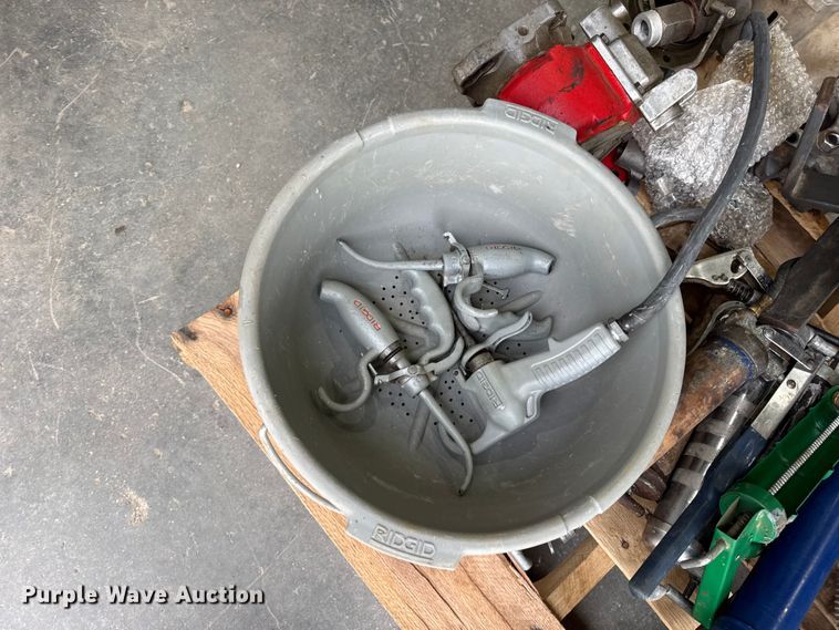 image for item FB6587 Truck parts