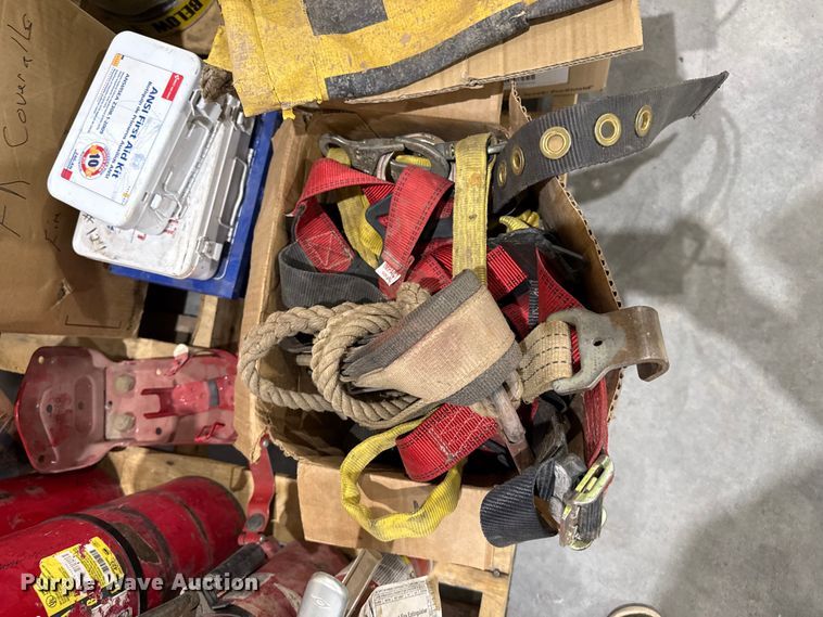 image for item FB6590 Tools