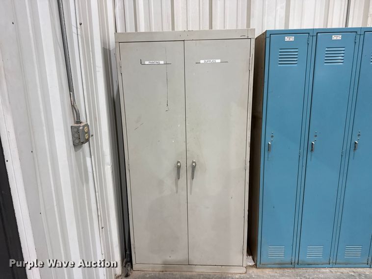 image for item FB6607 Lockers
