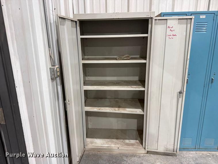 image for item FB6607 Lockers