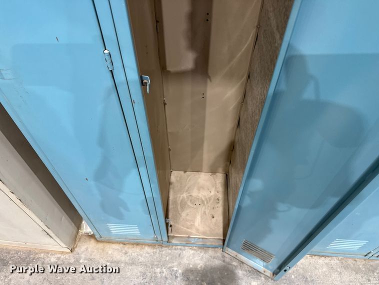 image for item FB6607 Lockers