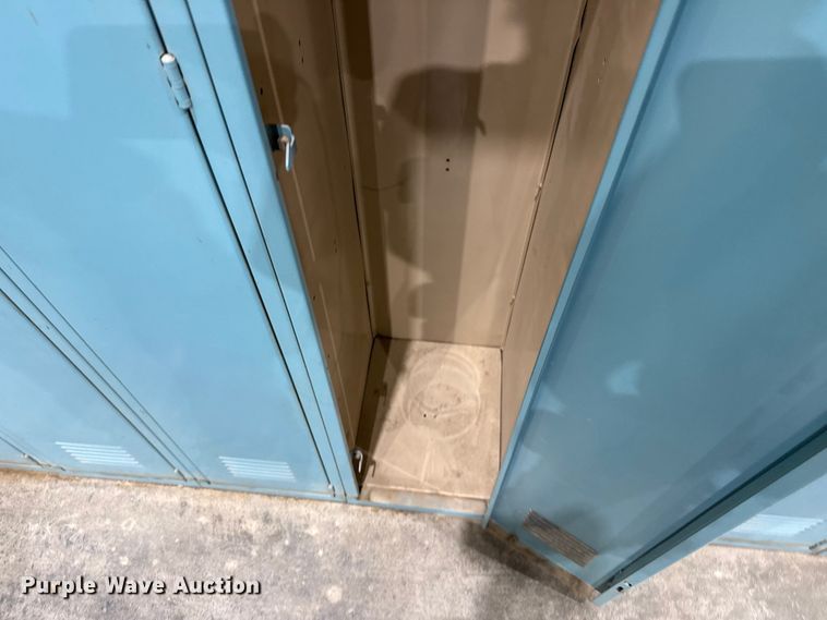 image for item FB6607 Lockers