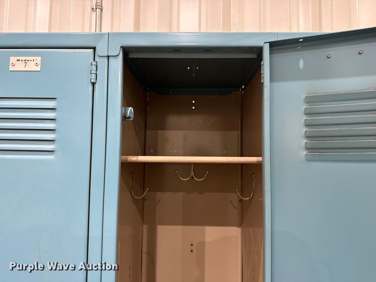 image for item FB6607 Lockers