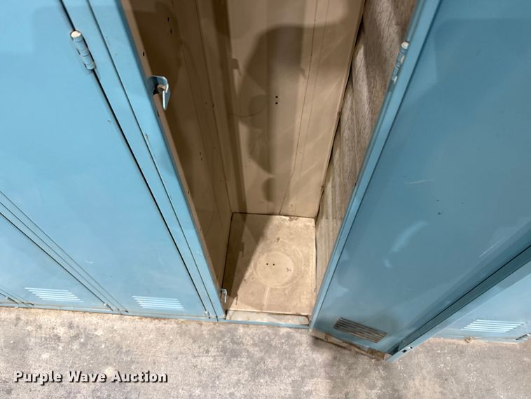 image for item FB6607 Lockers