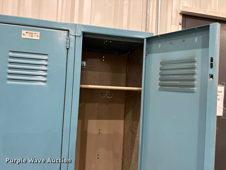 image for item FB6607 Lockers