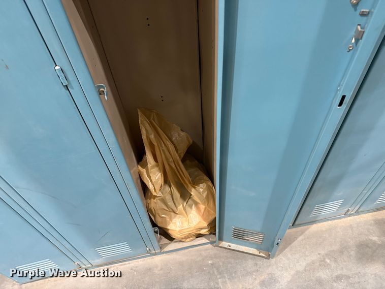 image for item FB6607 Lockers