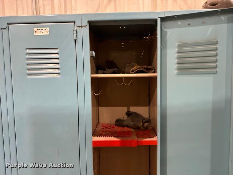 image for item FB6607 Lockers
