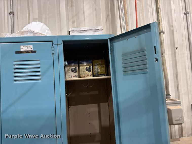 image for item FB6607 Lockers