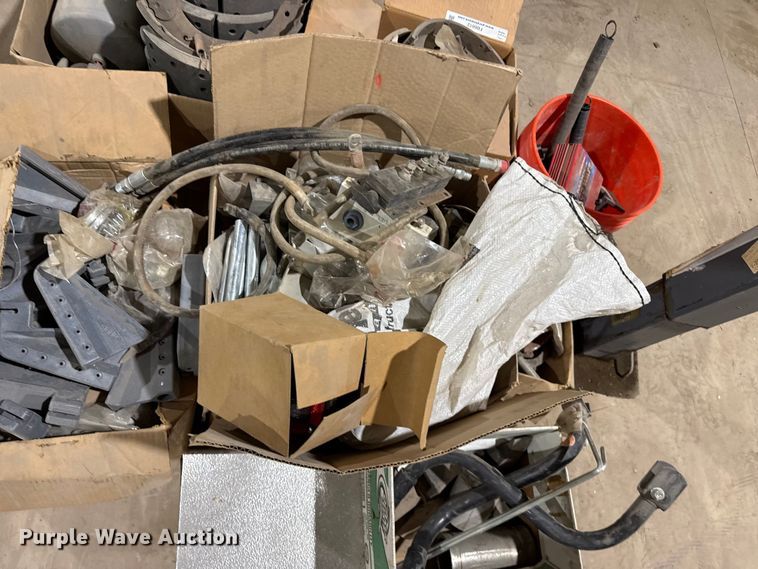 image for item FB6612 Truck parts