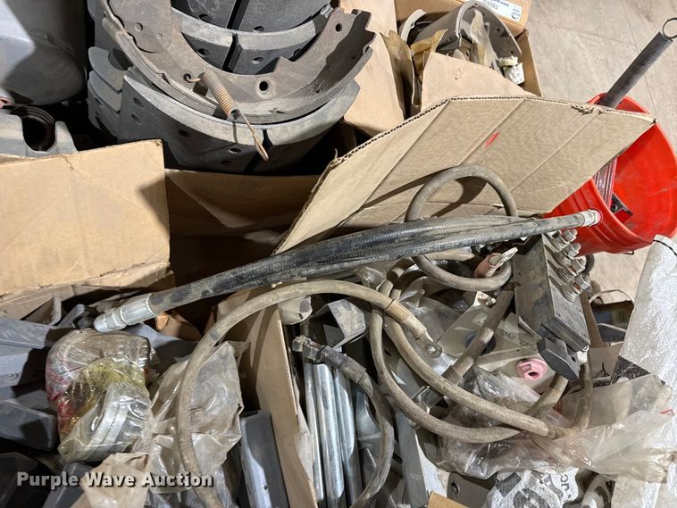 image for item FB6612 Truck parts