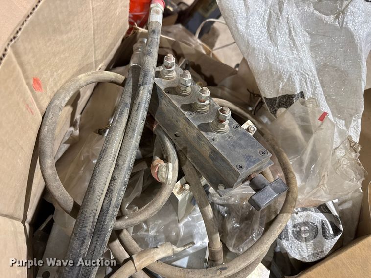 image for item FB6612 Truck parts
