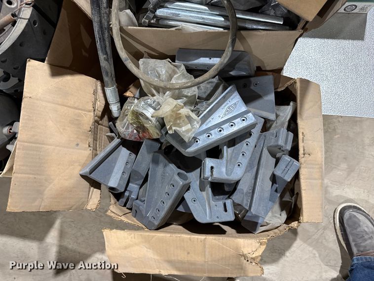 image for item FB6612 Truck parts