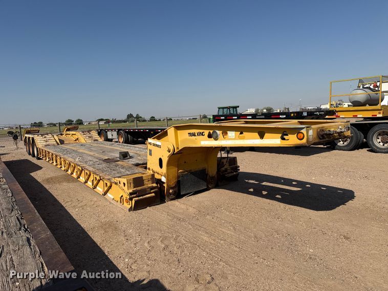 image for item GP9659 2002 Trail King TK110HDG-513 lowboy equipment trailer