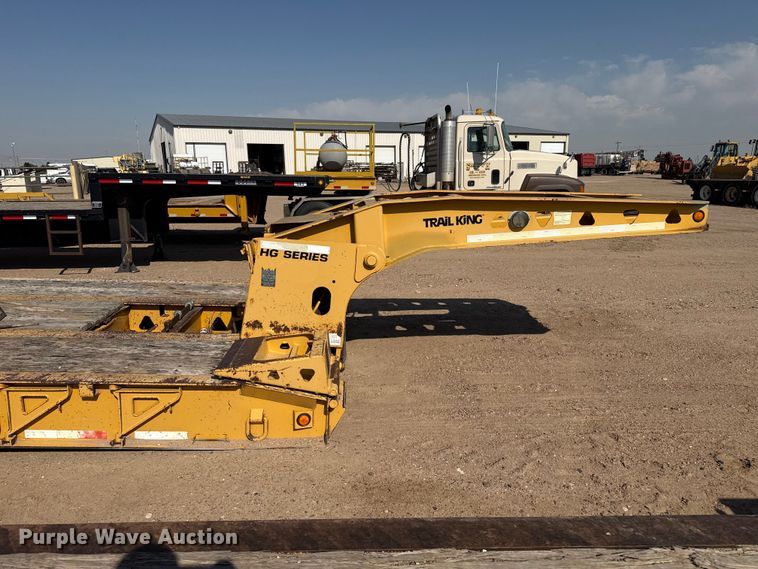 image for item GP9659 2002 Trail King TK110HDG-513 lowboy equipment trailer