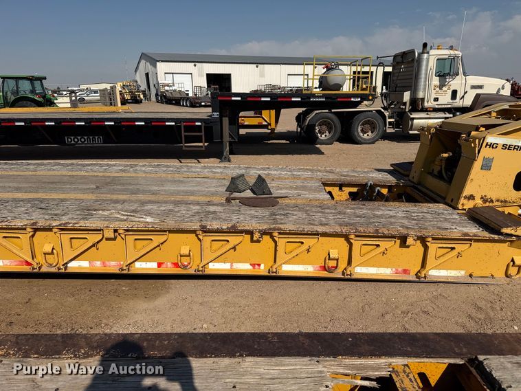 image for item GP9659 2002 Trail King TK110HDG-513 lowboy equipment trailer